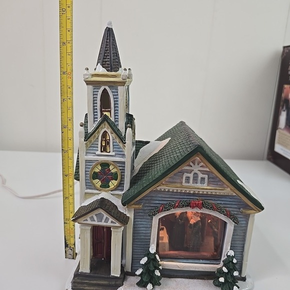 Norman Rockwell Saturday Evening Post Freedom to Worship Porcelain House - Picture 7 of 11